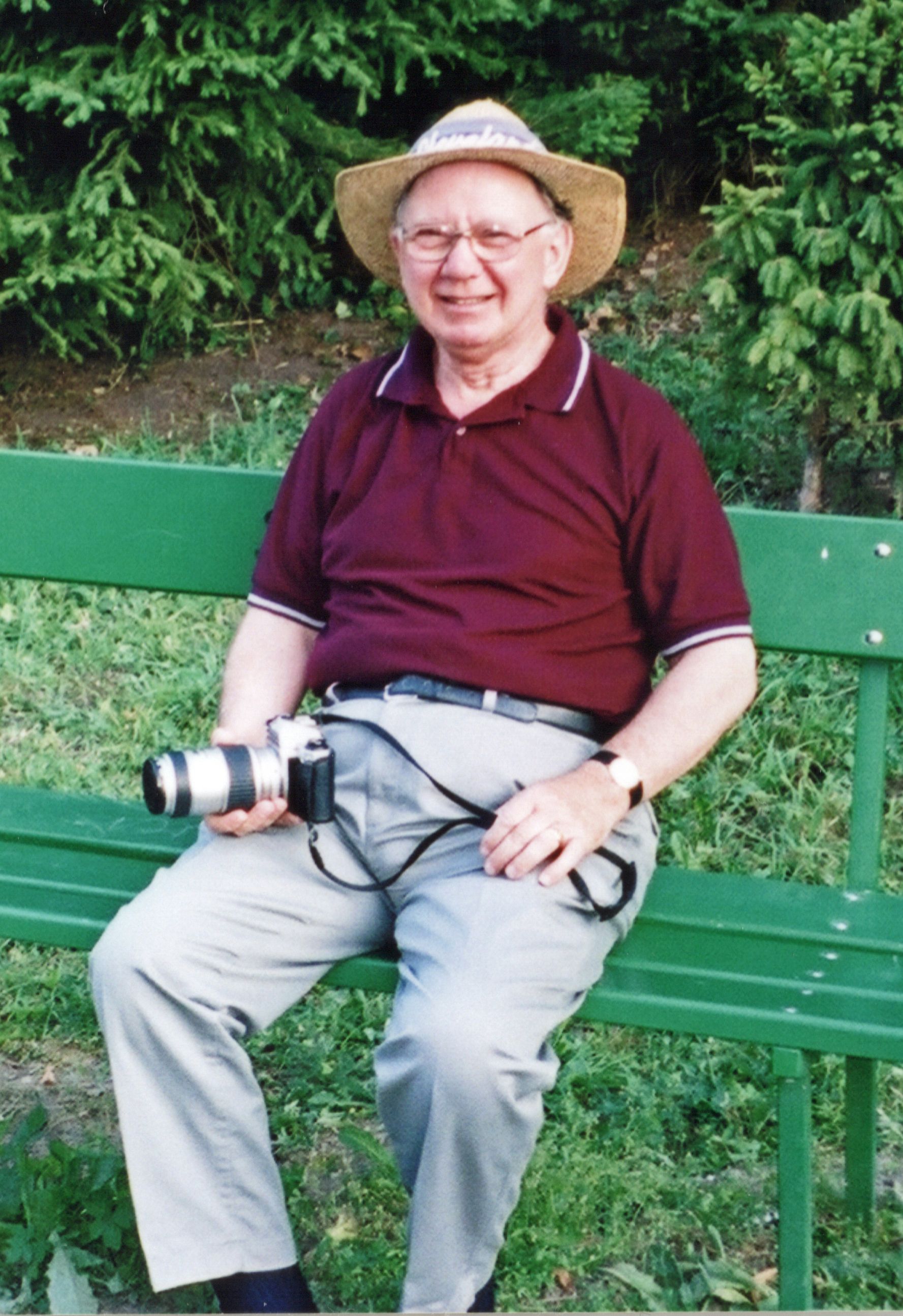 Reg Davis